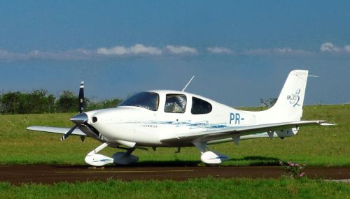 Cirrus_SR20