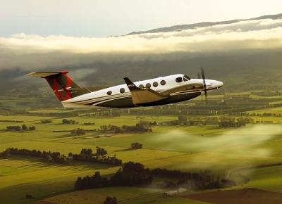 Beech-King-Air-250-0412a
