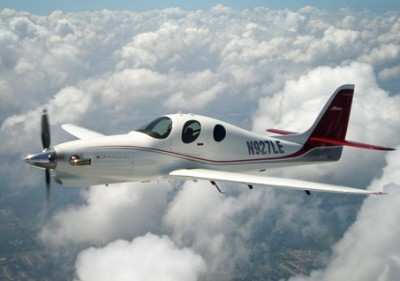 Lancair-Evolution-In-Flight-0710a